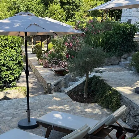 Casa de hóspedes Lucija 4*