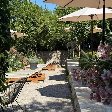 Lucija 4*