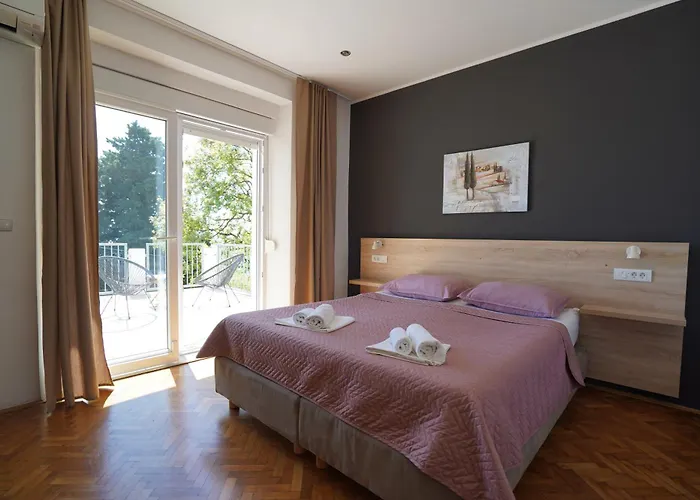Lucija 4*