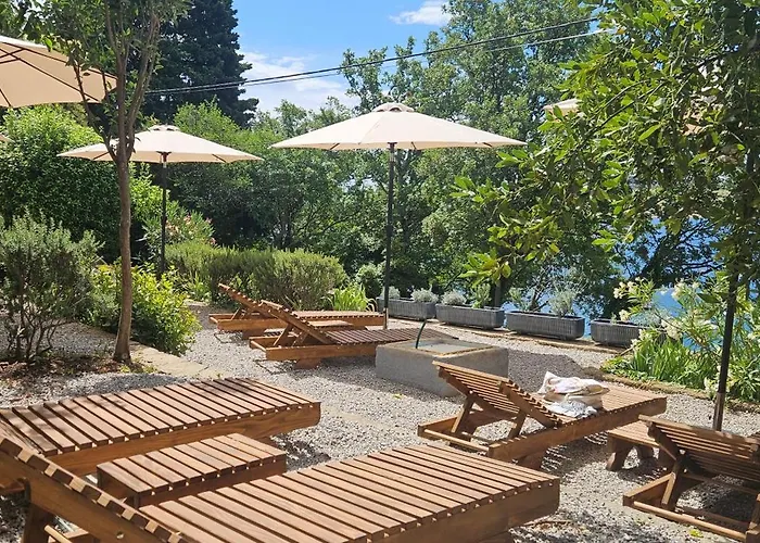 Lucija Πανσιόν Kraljevica