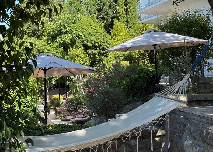 Lucija Πανσιόν Kraljevica