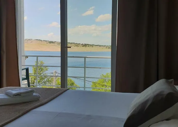 Lucija Πανσιόν 4*